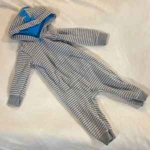 Carter’s hooded outfit